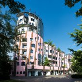 DIE GRÜNE ZITADELLE VON MAGDEBURG Foto: Archiv Wörner | HUNDERTWASSER-Ausstellung im Kunsthaus Apolda